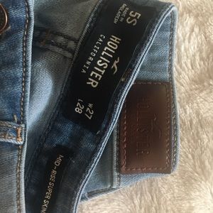 Hollister mid rise super skinny jeans